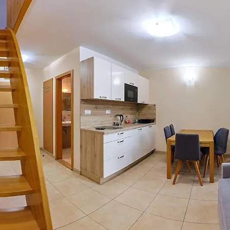 Apartmanovy Dom Fatrapark 1 S Wellness - Hlavna Recepcia 公寓式酒店 3*