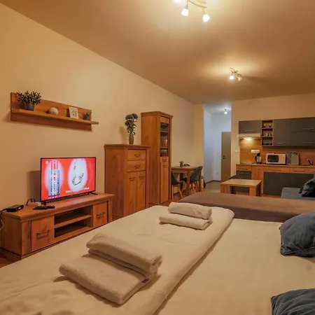 Apartmanovy Dom Fatrapark 1 S Wellness - Hlavna Recepcia 3* Ружомберок