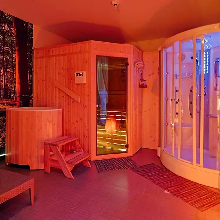 Apartmanovy Dom Fatrapark 1 S Wellness - Hlavna Recepcia 公寓式酒店 3*