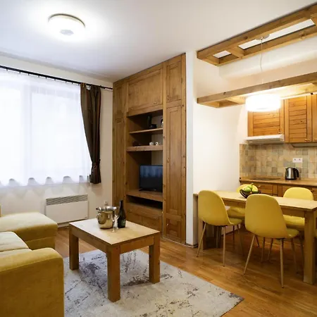 Apartmánový Dom Fatrapark 1 S Wellness - Hlavná Recepcia Ruzomberok