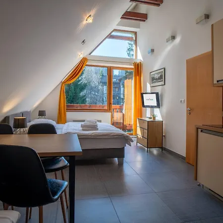 Apartmanovy Dom Fatrapark 1 S Wellness - Hlavna Recepcia ルジョムベロク